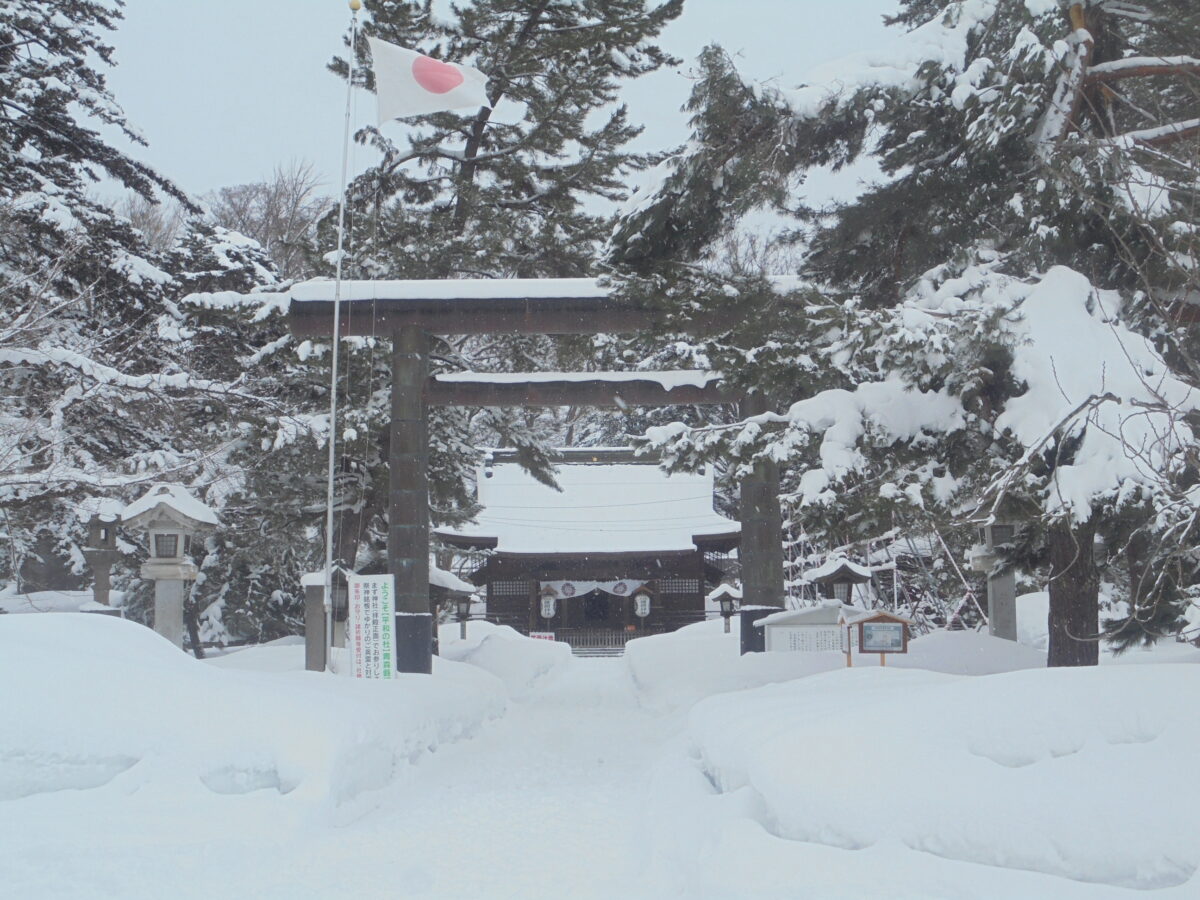 青森県護国神社／神社と雪と祭と